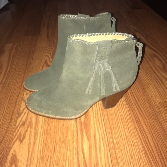 Jack Rogers olive booties - Picture 3 of 4